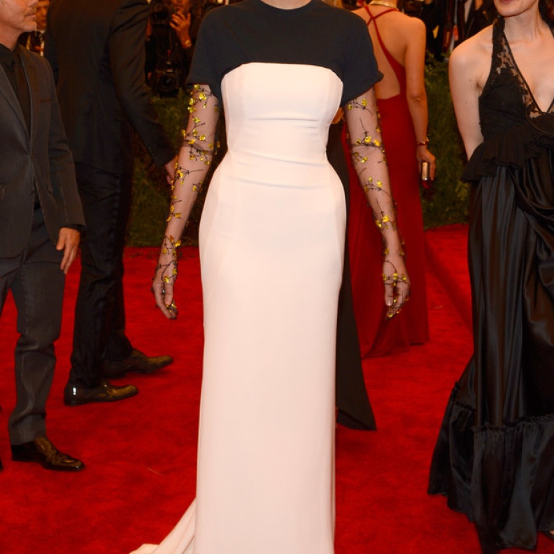 Leelee Sobieski in Dior