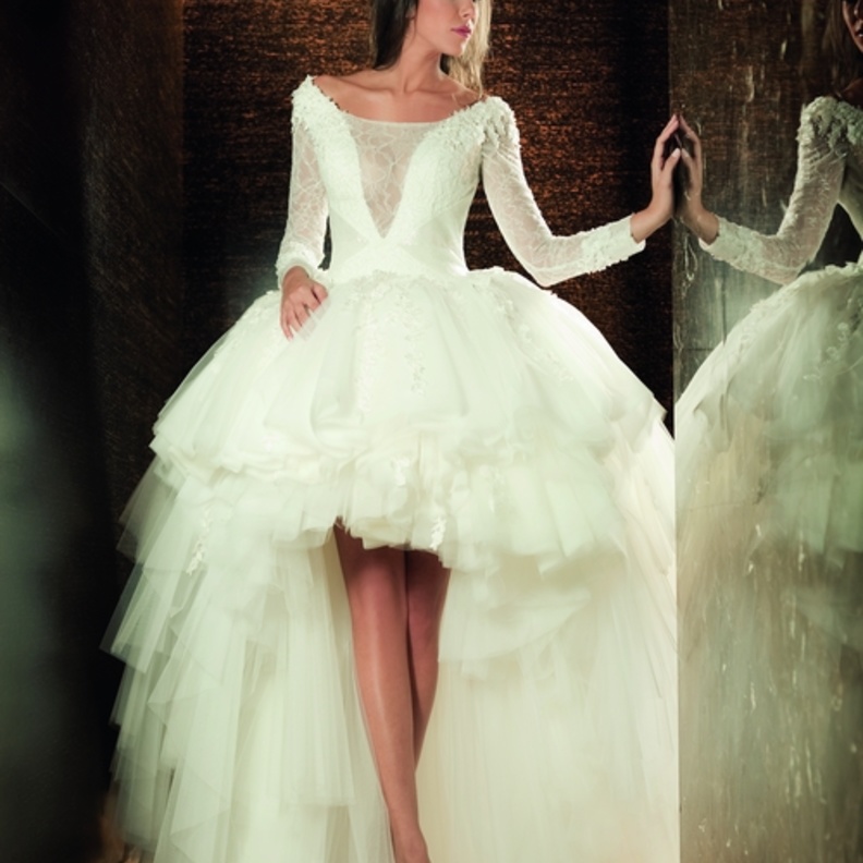 Moe Shour وفستان زفاف