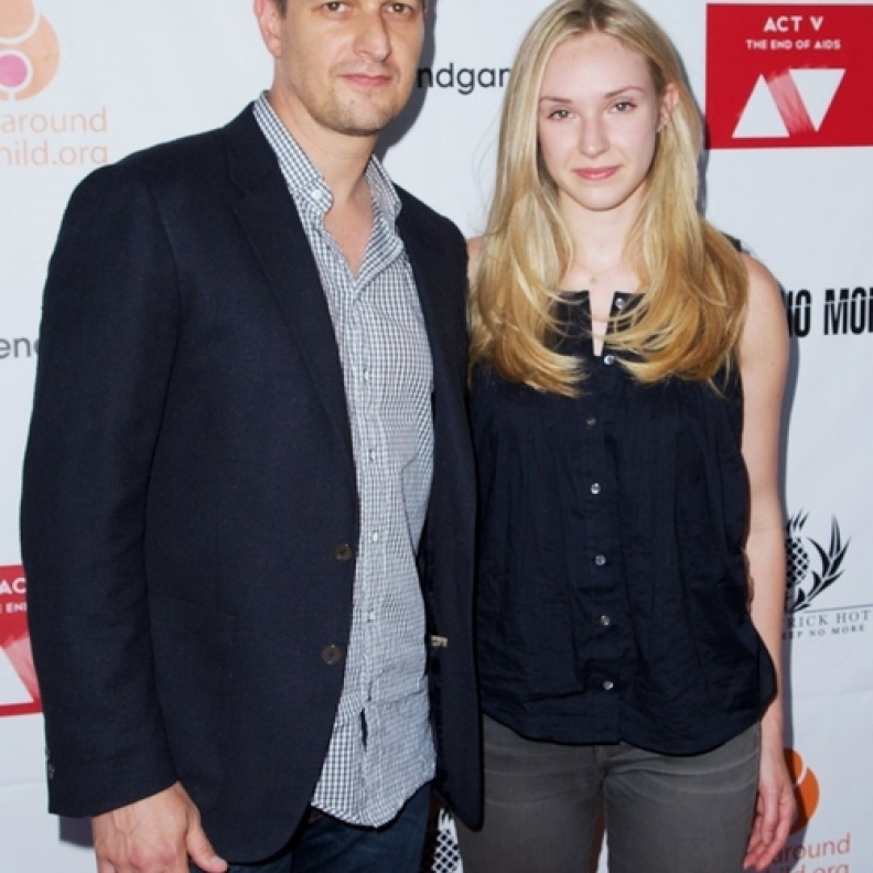 زواج جوش تشارلز من صوفي فلاك