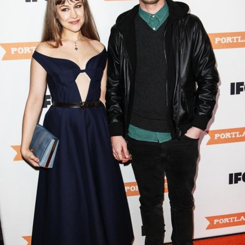 أندي سامبرغ يتزوج جوانا نيوسوم