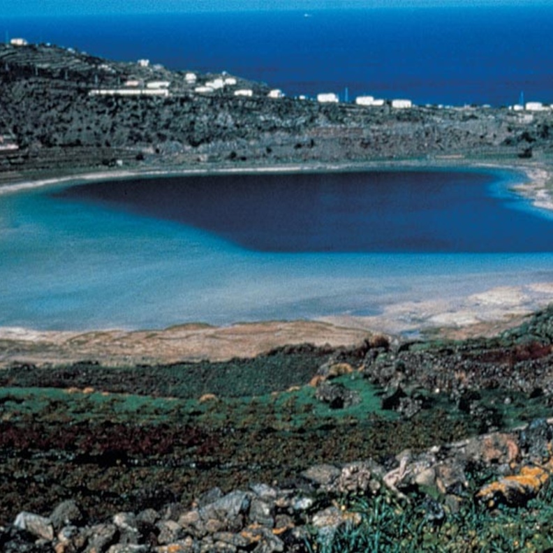 اكتشفوا  جزر المتوسّط المنسية ... حين يمتزج السحر بالسكينة (1)