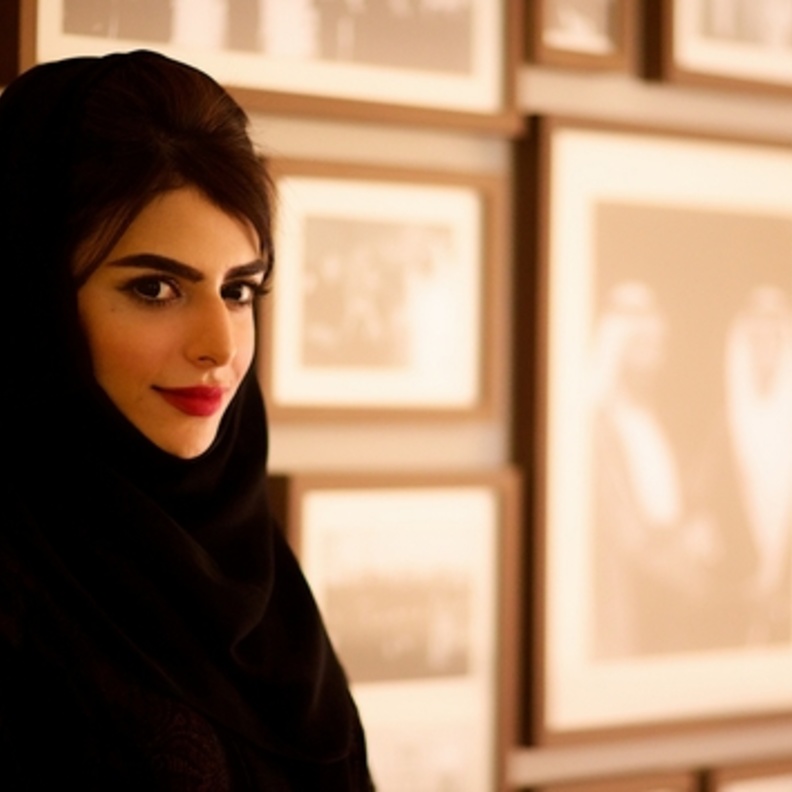 منى بن كلي مديرة المكتب الثقافي الشيخة منال