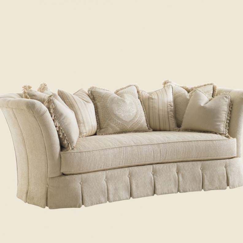  من Floretino التي تشتهر بأفضل النحاتين والمعماريين والتي تقدم اليوم أفخر قطع الأثاث بتصميم راق وجميل