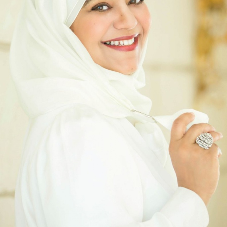 مصممة المجوهرات العمانية شاديا 