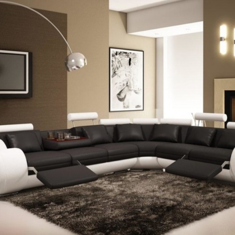  الصوفا الوثيرة من العناصر الأساسية للاستمتاع بمشاهدة المونديال