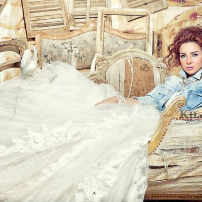  مي عز الدين بفستان الزفاف خلال جلسة تصويرية