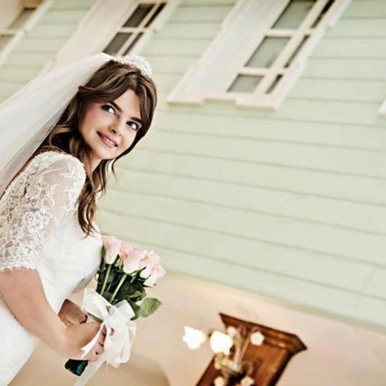 الدعوة عامة لزفاف الممثلة التركية بلين كارهان  