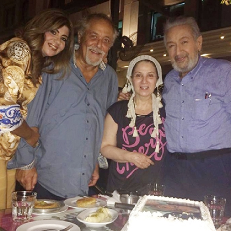 محمود عبدالعزيز شارك ايضا باحتفاله مع نور الشريف