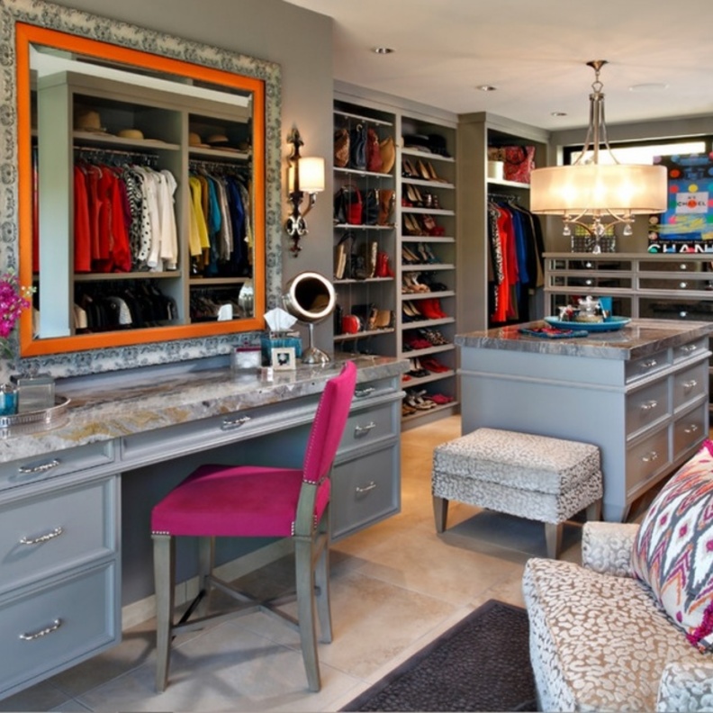 يمكن أن تكون مساحة تخزين الثياب متعددة الاستخدامات