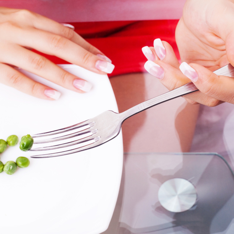 يلجأ الناس لإغرب وأقسى الحميات لإنقاص الوزن