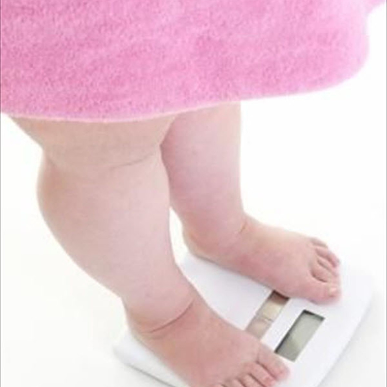 إحتباس السوائل، هل يرتبط بالدورة الشهرية فقط؟