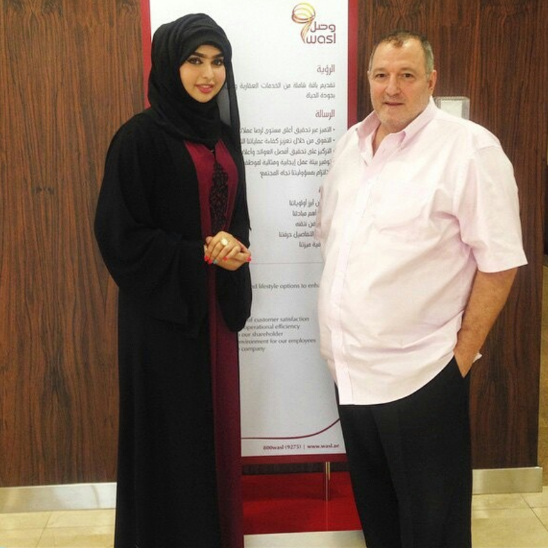 مع مدير التحرير محاور المشاهير عدنان الكاتب