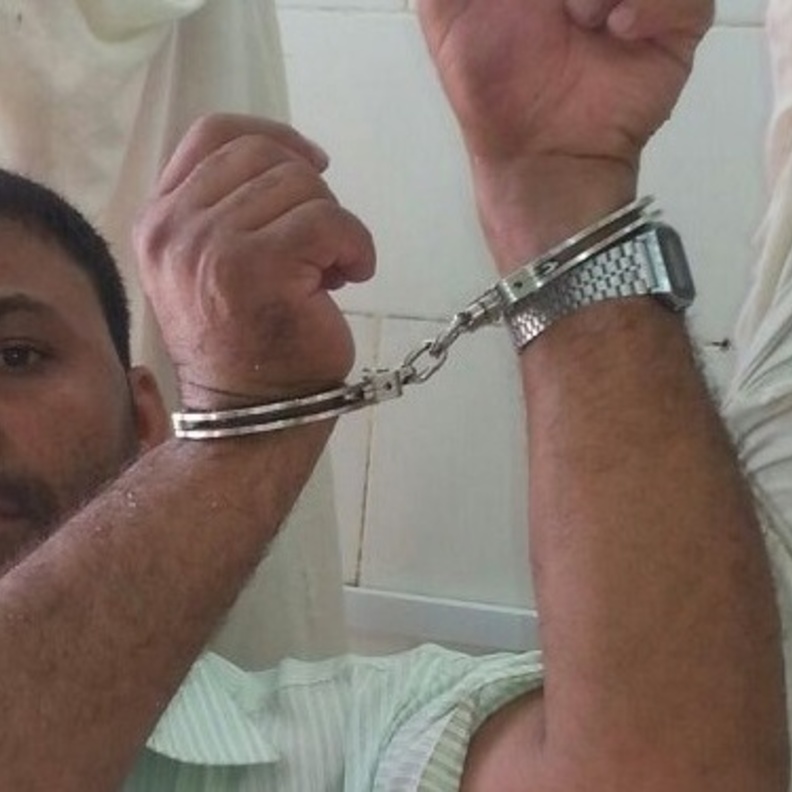 شاب كبَّل يد جزار ولفَّق له تهمة بيع لحم الحمير كذبًا بالطائف 