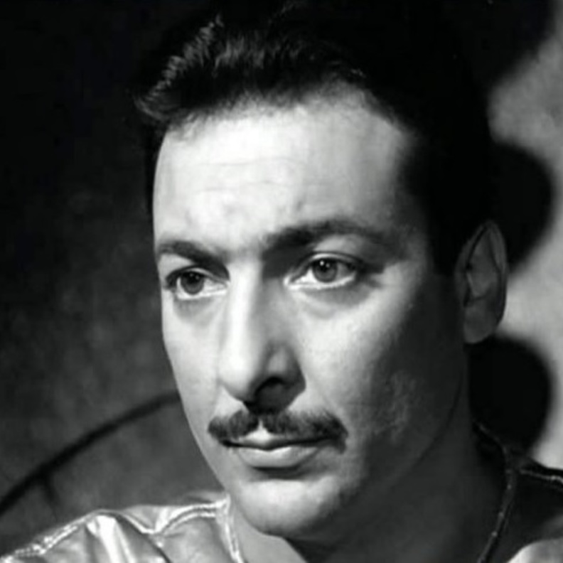 رشدي أباظة  ينتمي إلى عائلة الأباظية العريقة في مصر