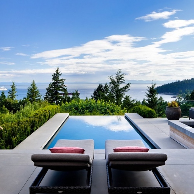 مسبح خاص بفيلا ذات إطلالة رائعة في استراليا