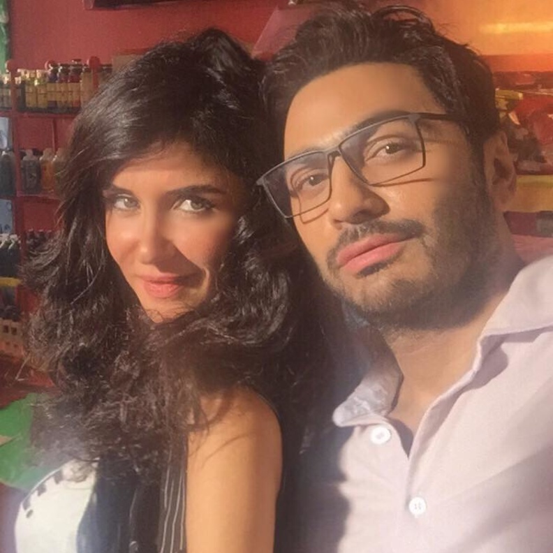 تامر حسني مع غاده عادل من كواليس الفيلم الجديد