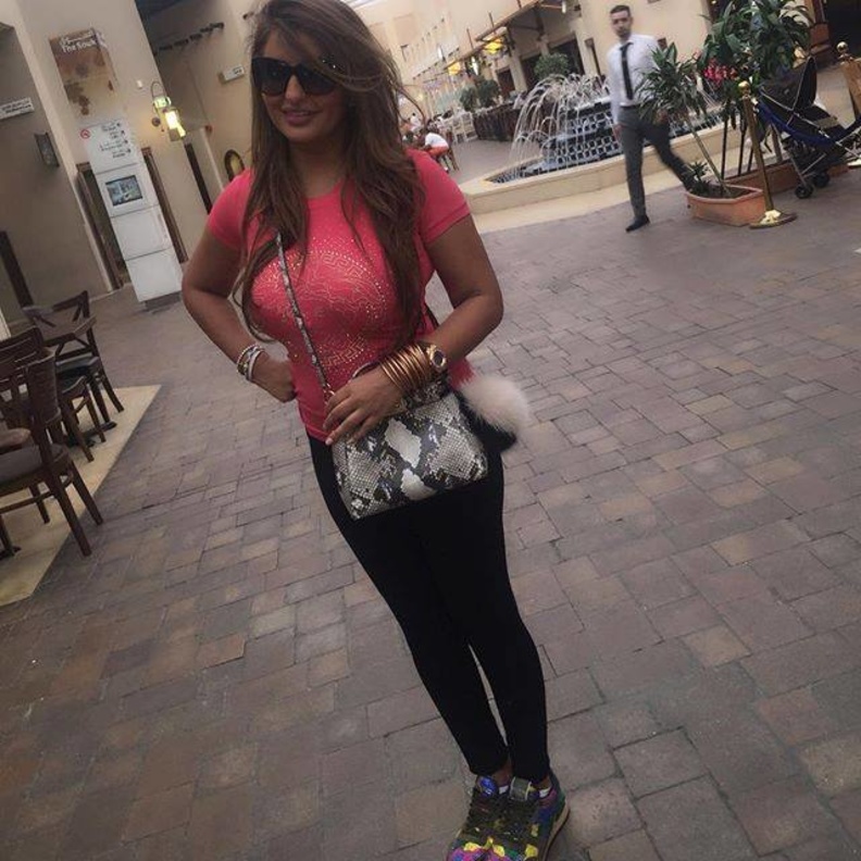 شذى ترسل التحية لمليون متابع على السوشيال ميديا