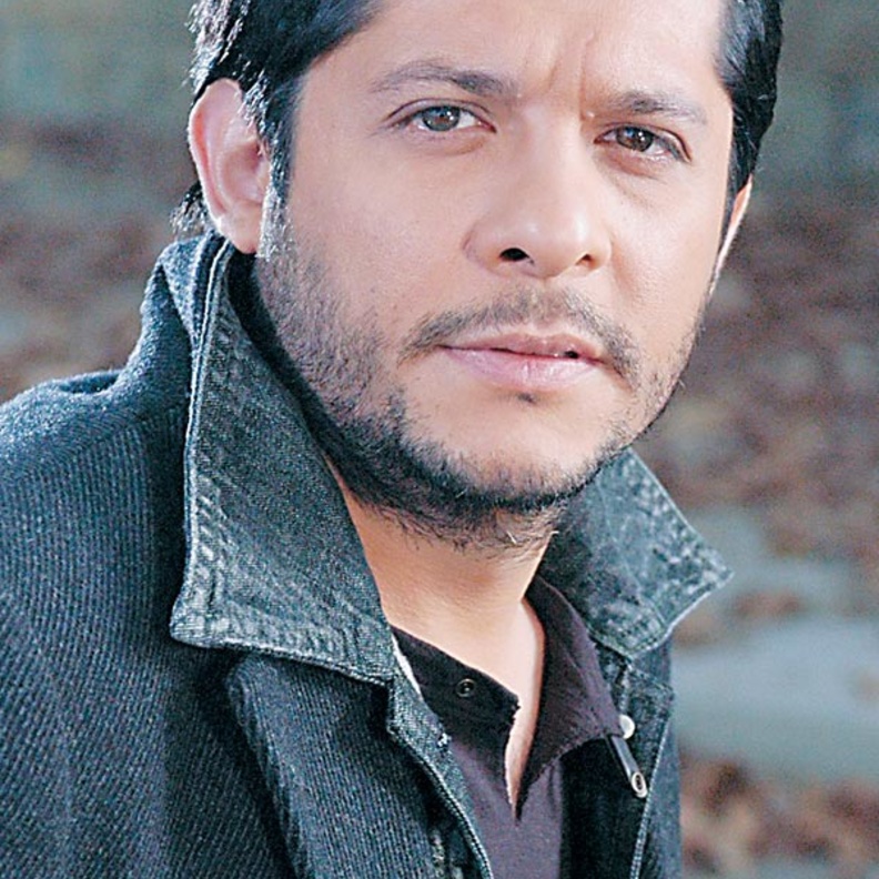  معين شريف يشترط حضور أشقاء نجوى كرم جلسة الصلح