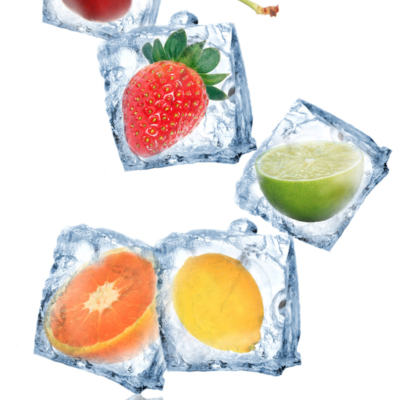 مكعبات الثلج من مكونات طبيعية كمطهر لبشرتك