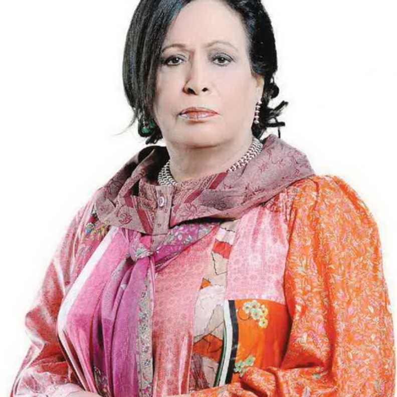 سيدة الشاشة الخليجية حياة الفهد ترفض تمثيل المحجبات