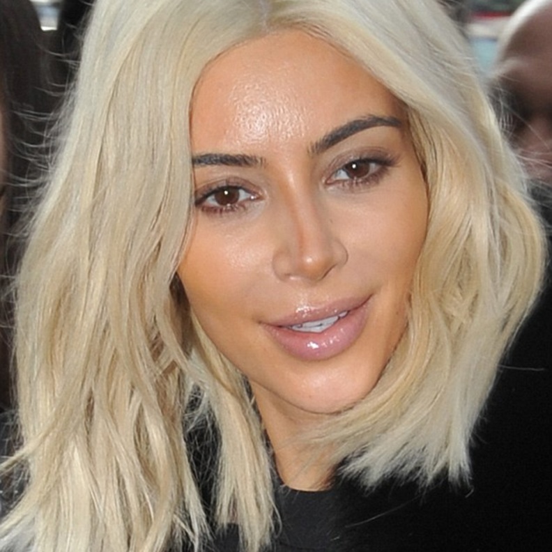كيم كارداشيان وخطأ في تحديد الأنف