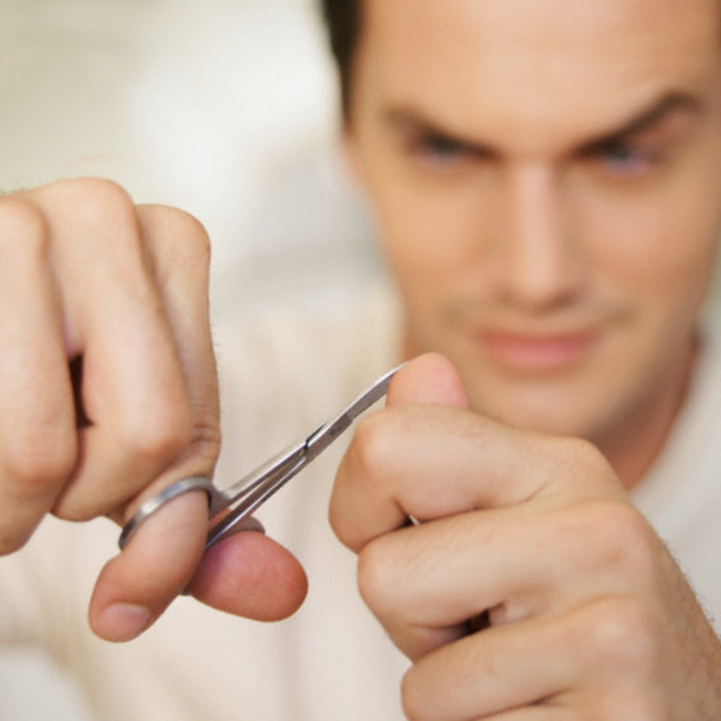 أي تغيّر بلون الظفر أو شكله يشير إلى إصابتك بمرض