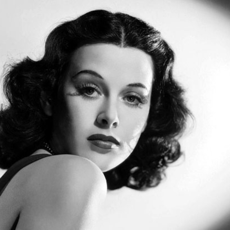 هيدي لامار ممثلة و مخترعة البلوتوث والواى فاي