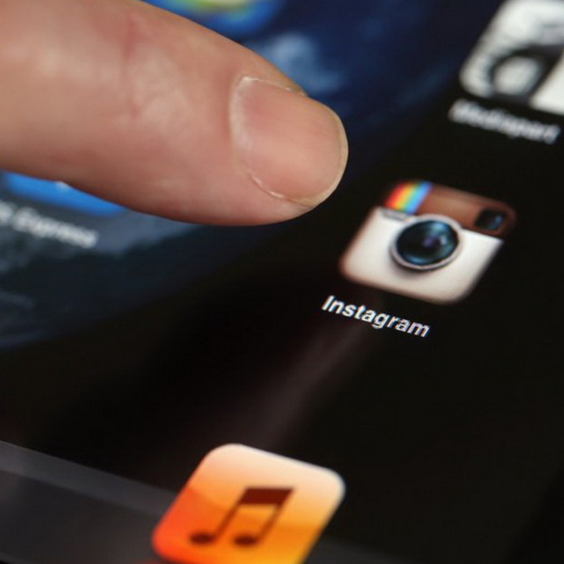 المواقع الإجتماعية سهلت وصول الأخبار بسرعة