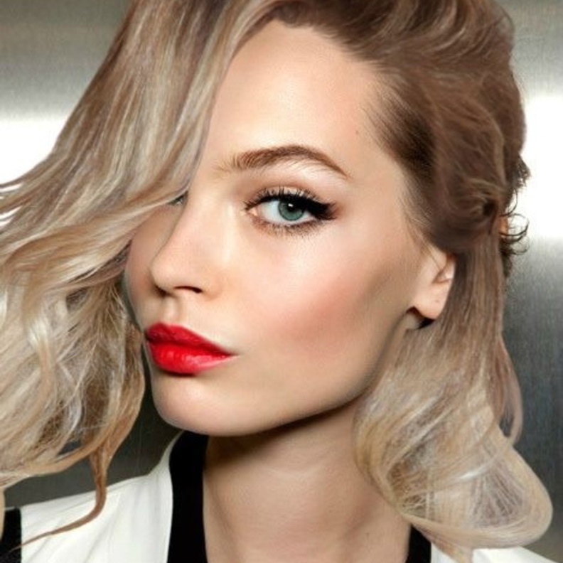 استخدمي الألوان البرونزية التي تبرز ملامح وجهك