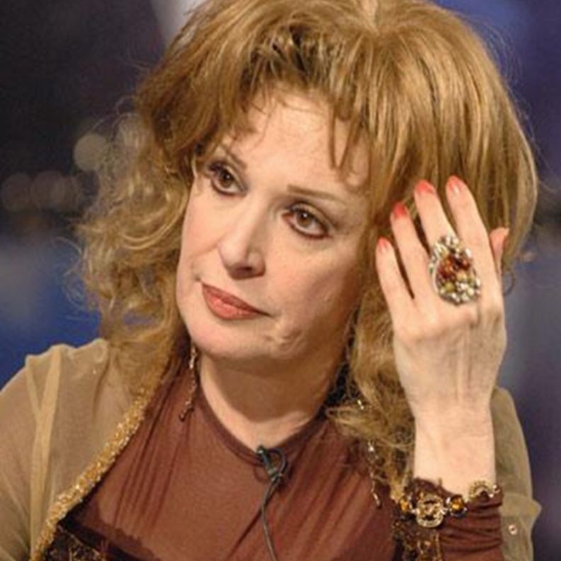 فيروز بين أنور وجدي ومديحة يسري