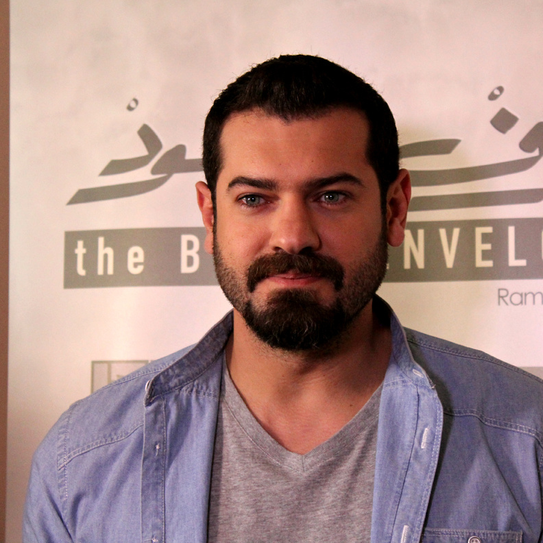 أمين أخفى مرضه عن والدته حتى لا تتطور حالتها الصحية الصعبة 