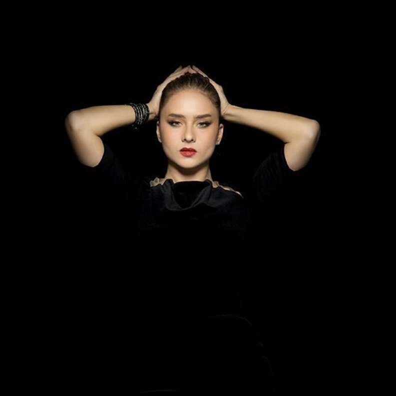 الصورة التي شاهدها طليقها والتقطت قبل عام