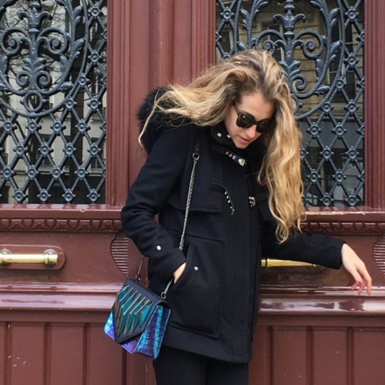 شنط يد ثالية للمشاوير الصباحية