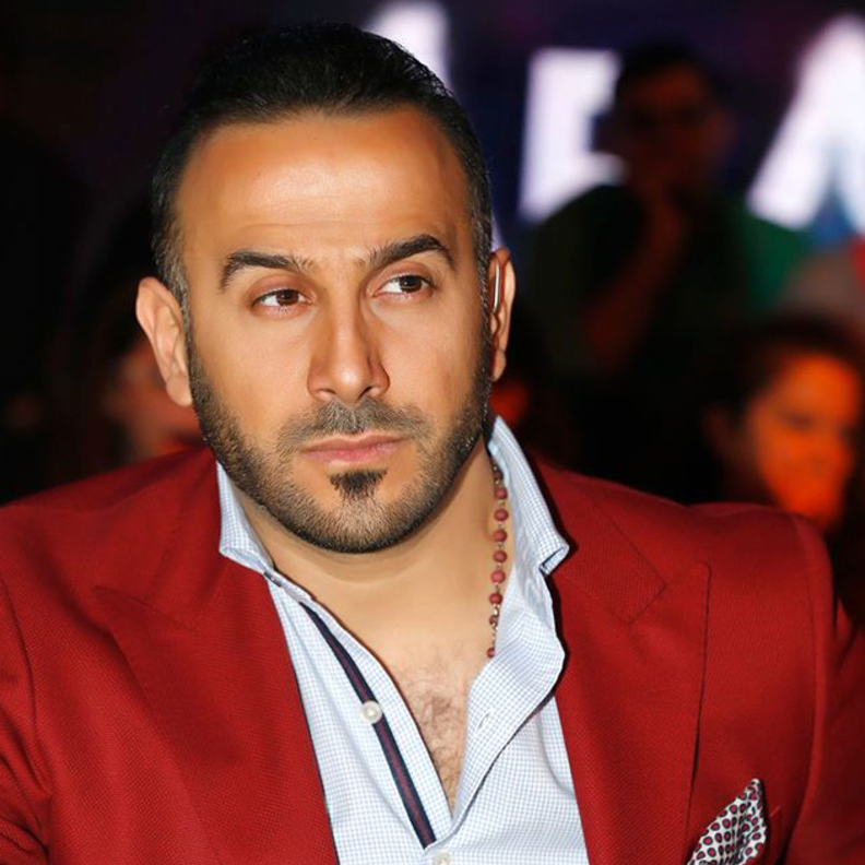 قصي خولي يحب الجاكيت مع الجينز