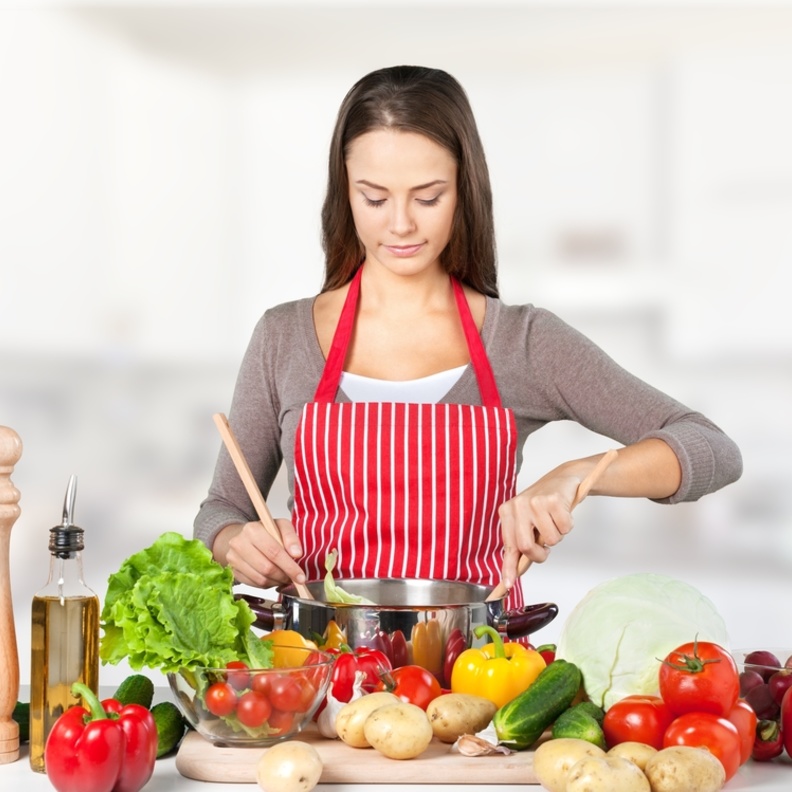 صعوبات تمنع الام من اعداد الطعام الصحي لاسرتها