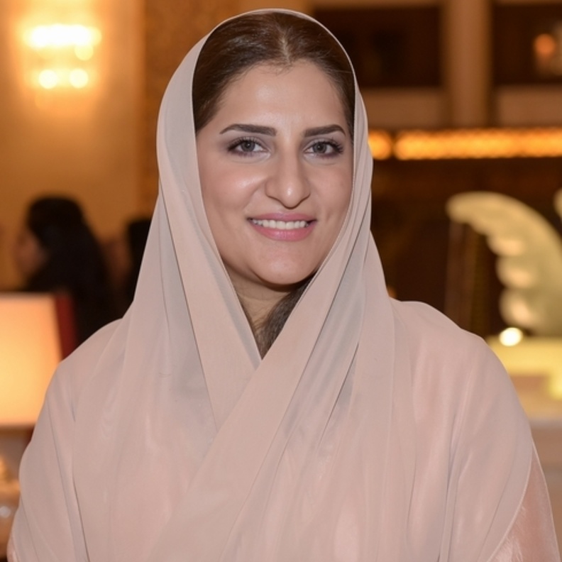 قفطان بقصة كيب مبتكرة