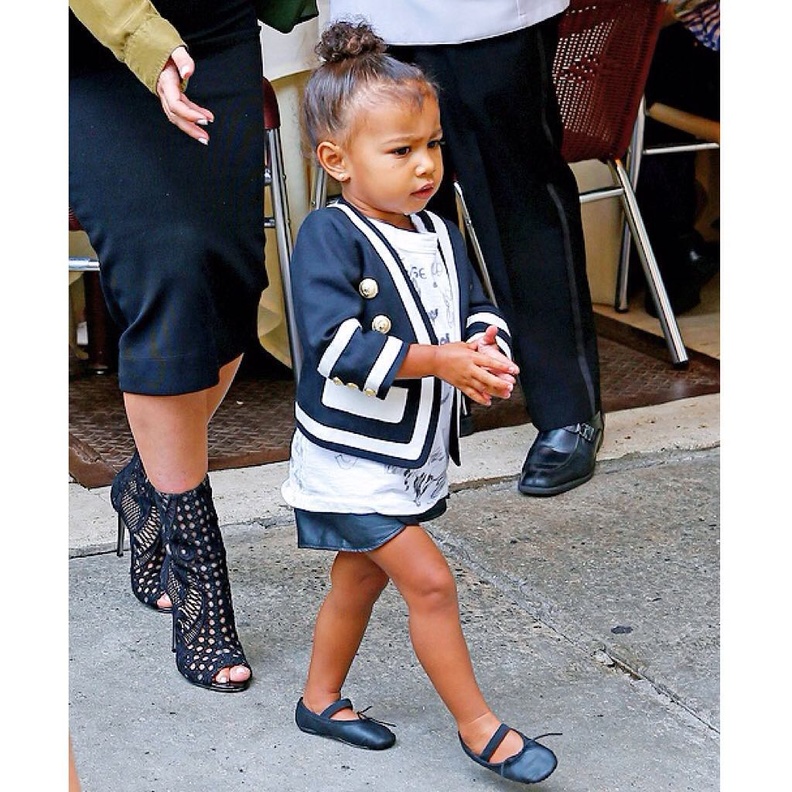 ابنة كيم كارداشيان هي من الأطفال الأكثر عصرية