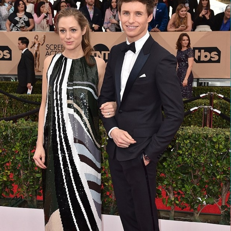 علاقتهما اتخذت طابعا رومانسيا بعدها بعدة سنوات وبدئا يتواعدان في عام 2012