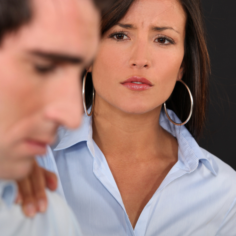 الرجل القادر على البكاء اقرب الى قلب المراة