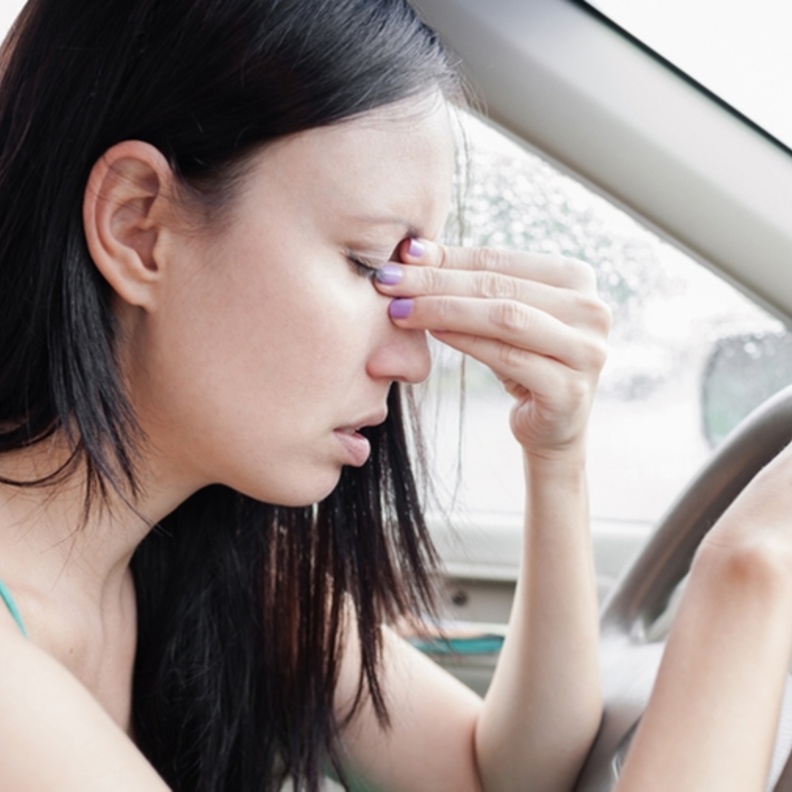 لا تدعي التقيؤ ينغص عليك رحلة شهر العسل التي طالما انتظرتيها