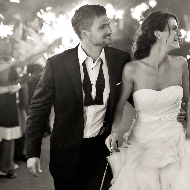 قومي بتقسيم عدد المدعوين إلى قسمين متساوين