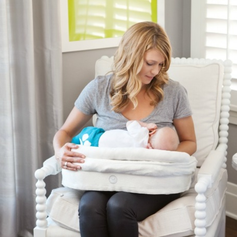 وزن وصحة الطفل تعتمد على وزن الام خلال الحمل والرضاعة