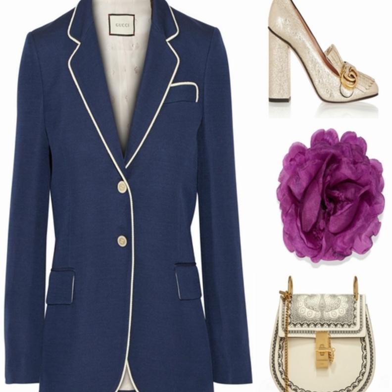  نسقي البليزر مع الجينز وصندل كعب عالي