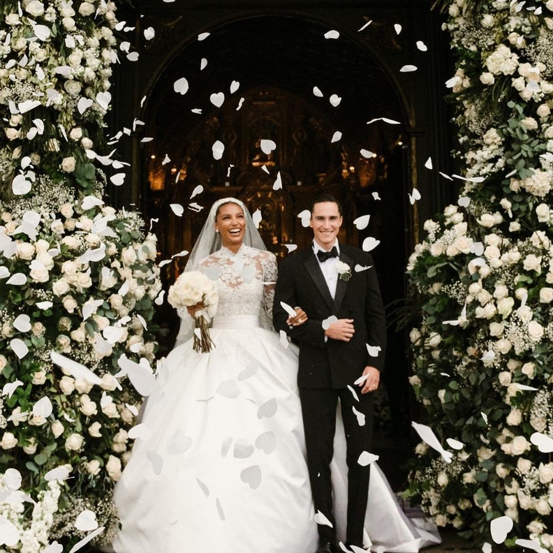 جاسمين توكس بفستان زفاف ملكي من تصميم زهير مراد