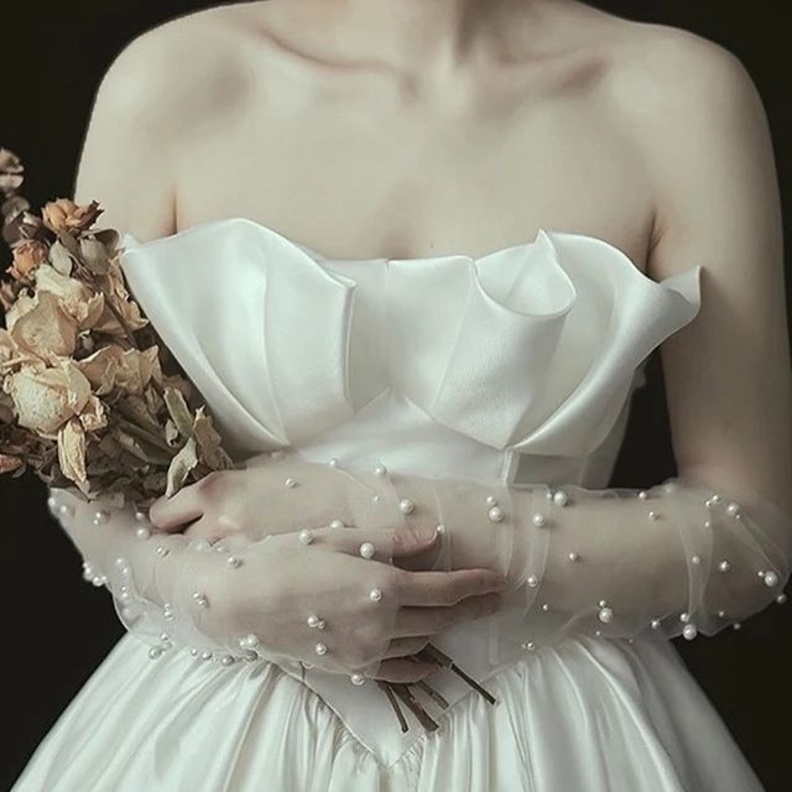 أجمل أفكار قفازات العرائس لحفلات الزفاف في الخريف