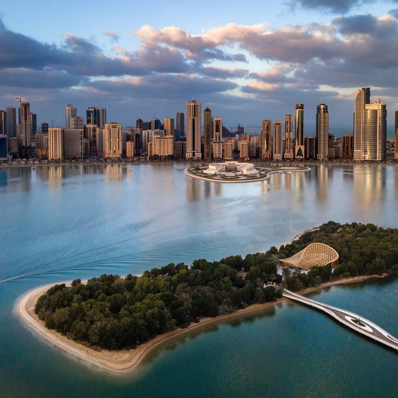 جزيرة النور.. تمتعوا بالطبيعة الخلابة والفراشات المذهلة بالشارقة