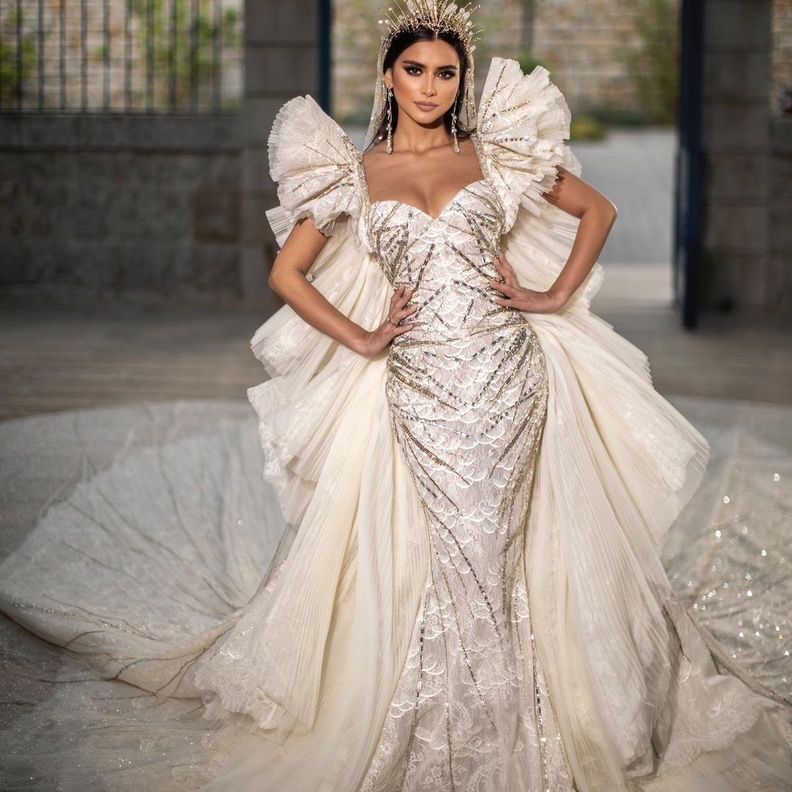 الإطلالة الاولى لزوجة قارح