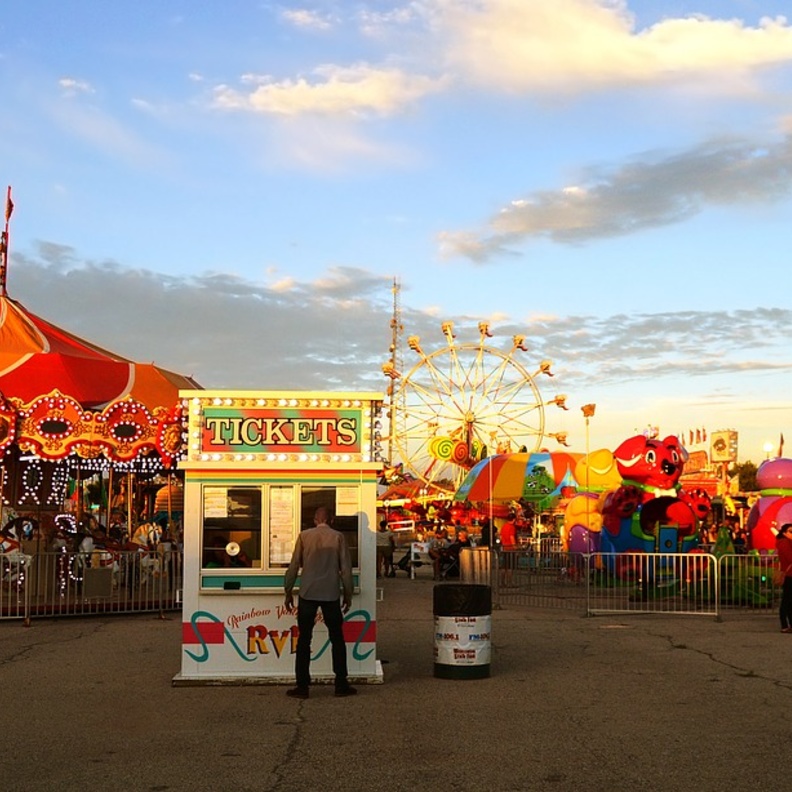 الكرنفالات المبهجة في ويسكونسن بواسطة islandworks