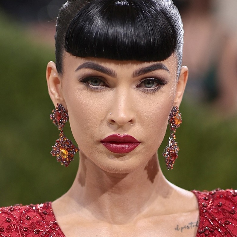 الممثلة ميغان فوكس Megan Fox بمجوهرات لورين شوارتز Lorraine Schwartz