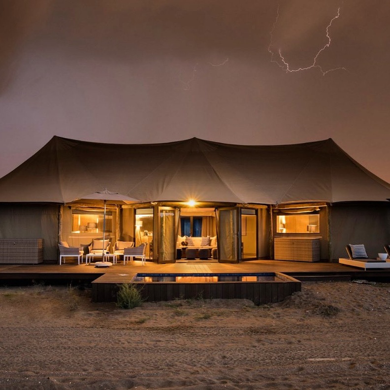 إقامة فاخرة وأجواء ساحرة وسط الطبيعة الخلابة بالشارقة